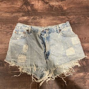 Levi 550 Cut-off Jean shorts